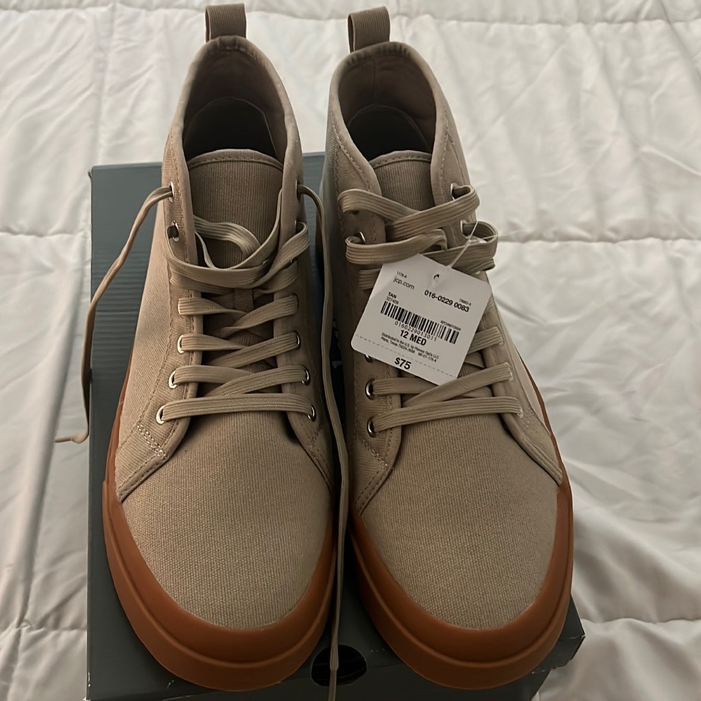 Men’s shoes